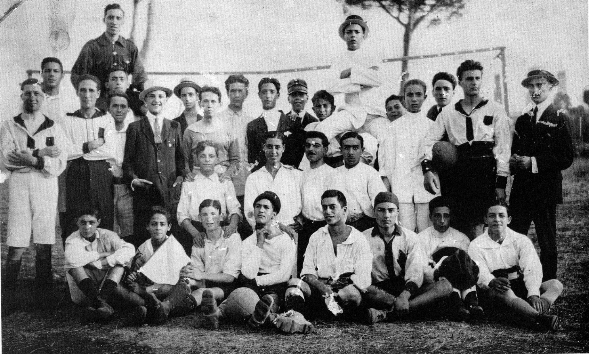 Libri “Il pallone al fronte Gli anni di guerra in Sicilia raccontati