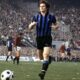 24 aprile 1983, Inter 0-0 Roma: Oriali inseguito da Falcão. L'altro nerazzurro è Salvatore Bagni, mentre sulla destra c'è l'arbitro Paolo Bergamo