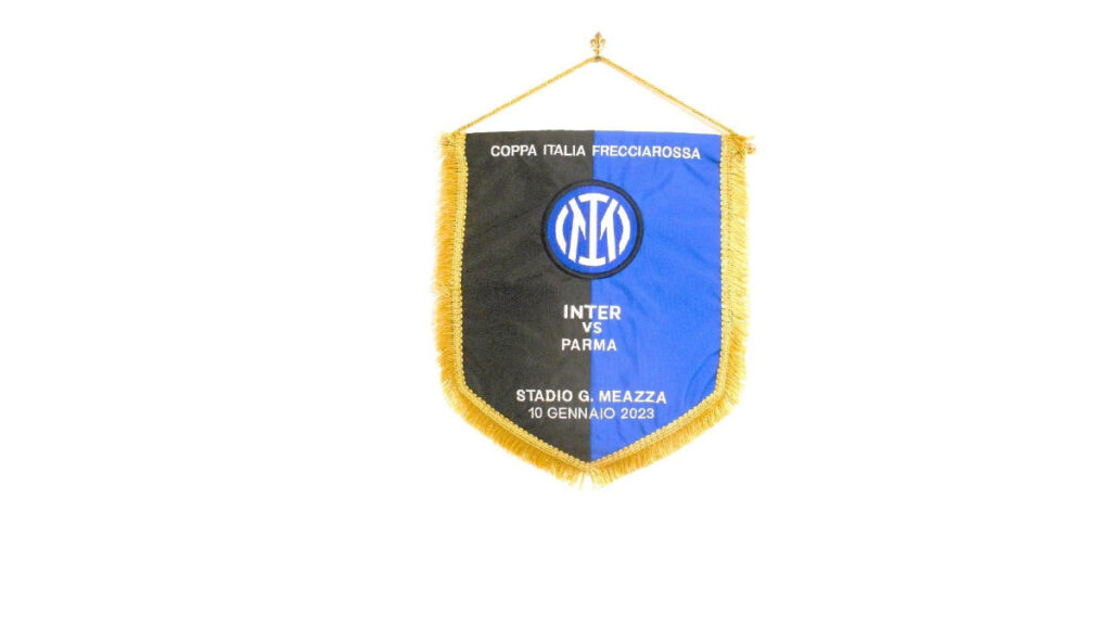 Gagliardetto Inter 90 anni - Collezionismo In vendita a Milano