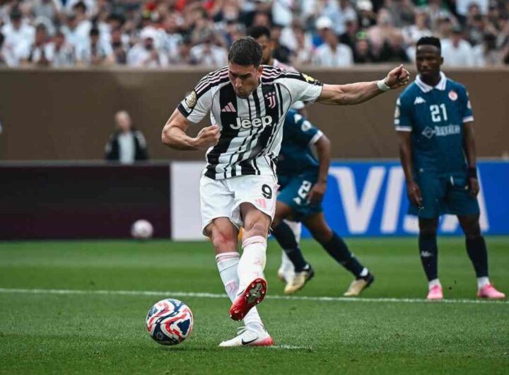 Vlahovic il mercato si muove