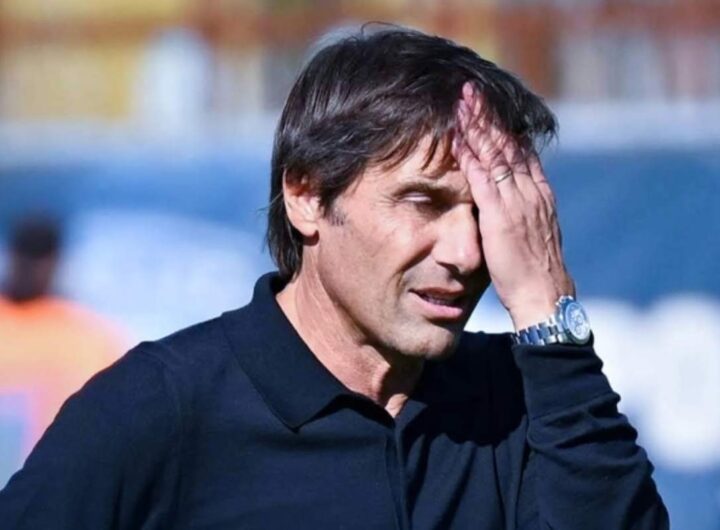 Napoli polemiche per l'addio