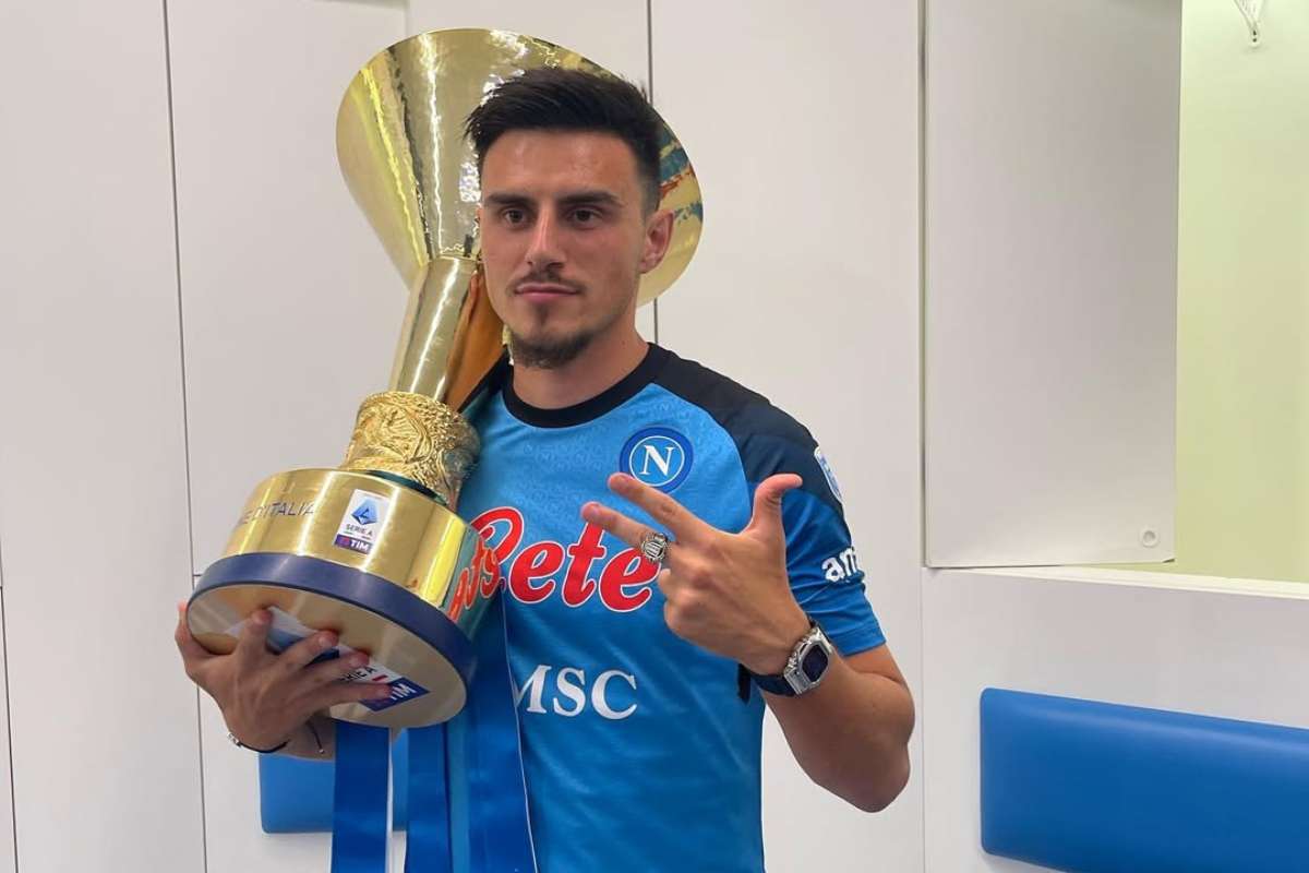 Elmas mercato Napoli 
