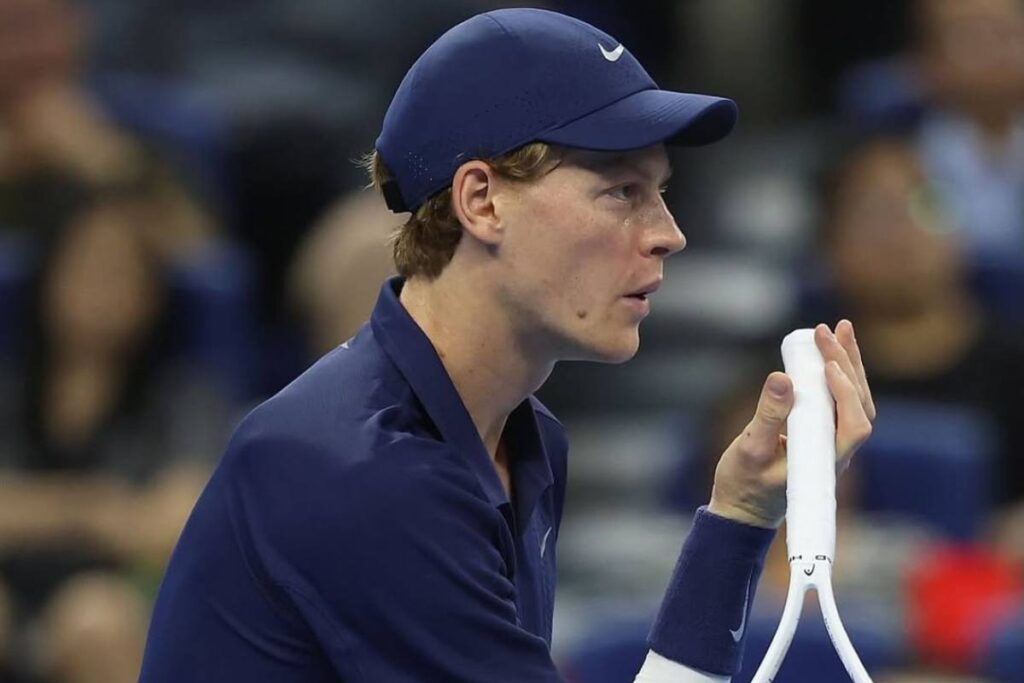 Sinner fa infuriare i tifosi