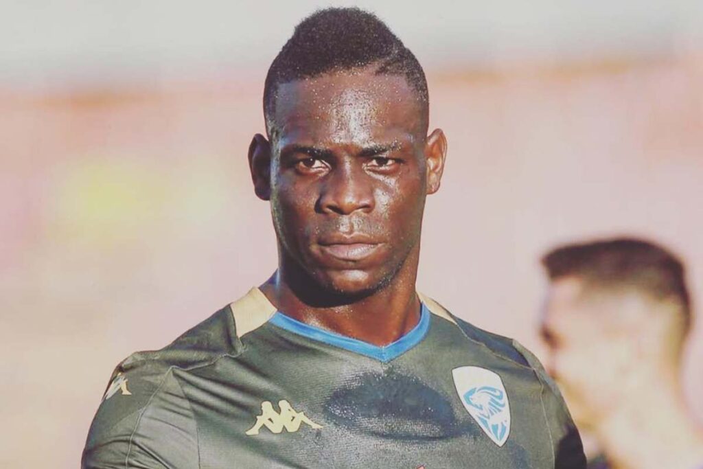 Balotelli annuncio social