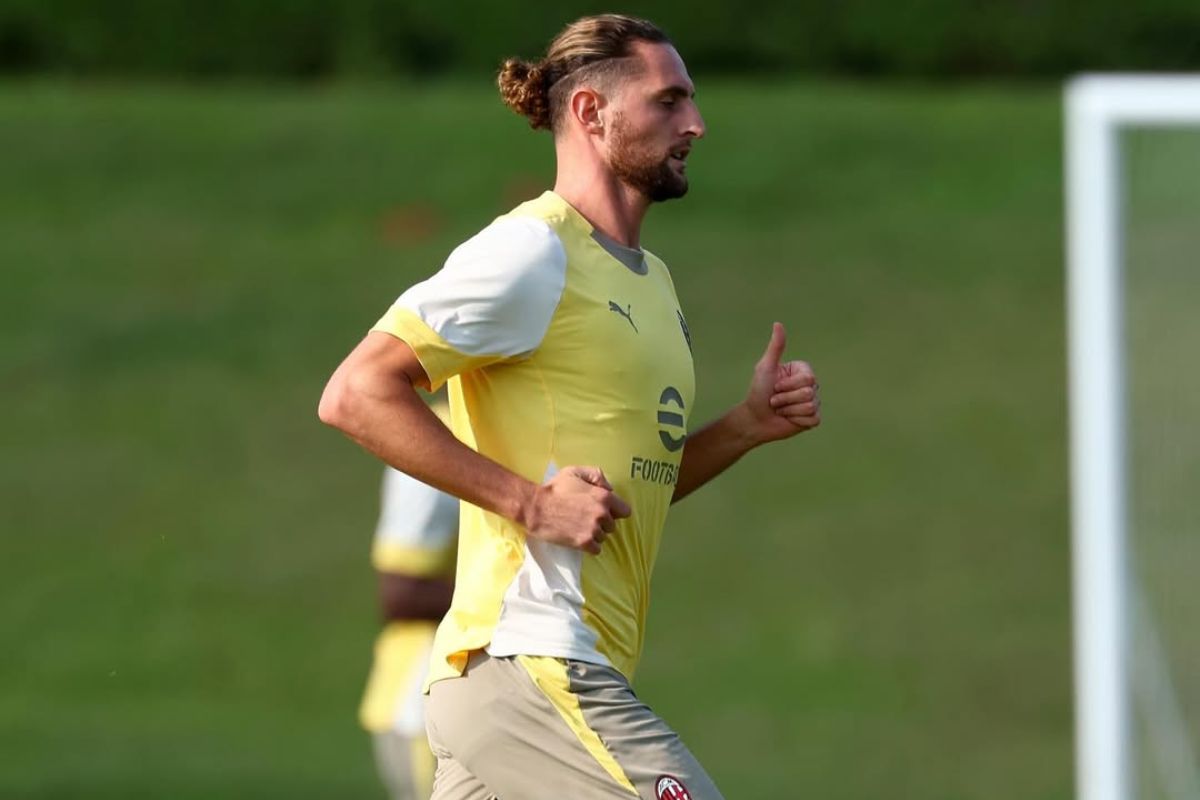 Rabiot ripreso da De Siervo