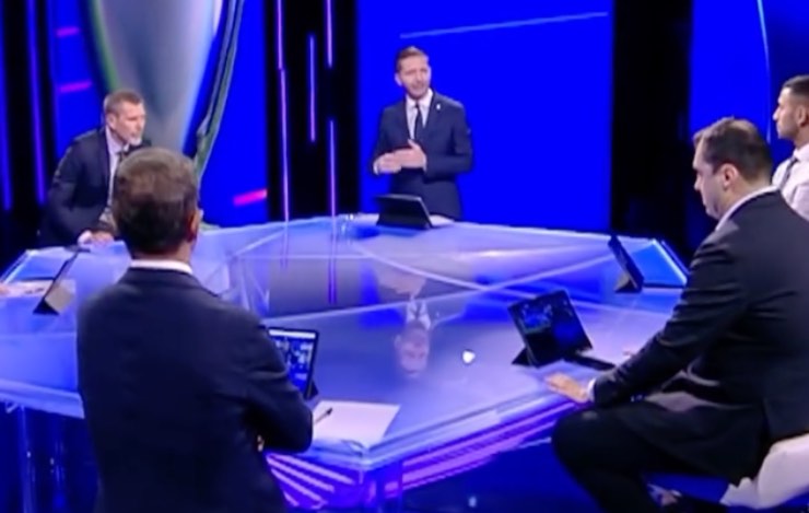 Pio Esposito pagella