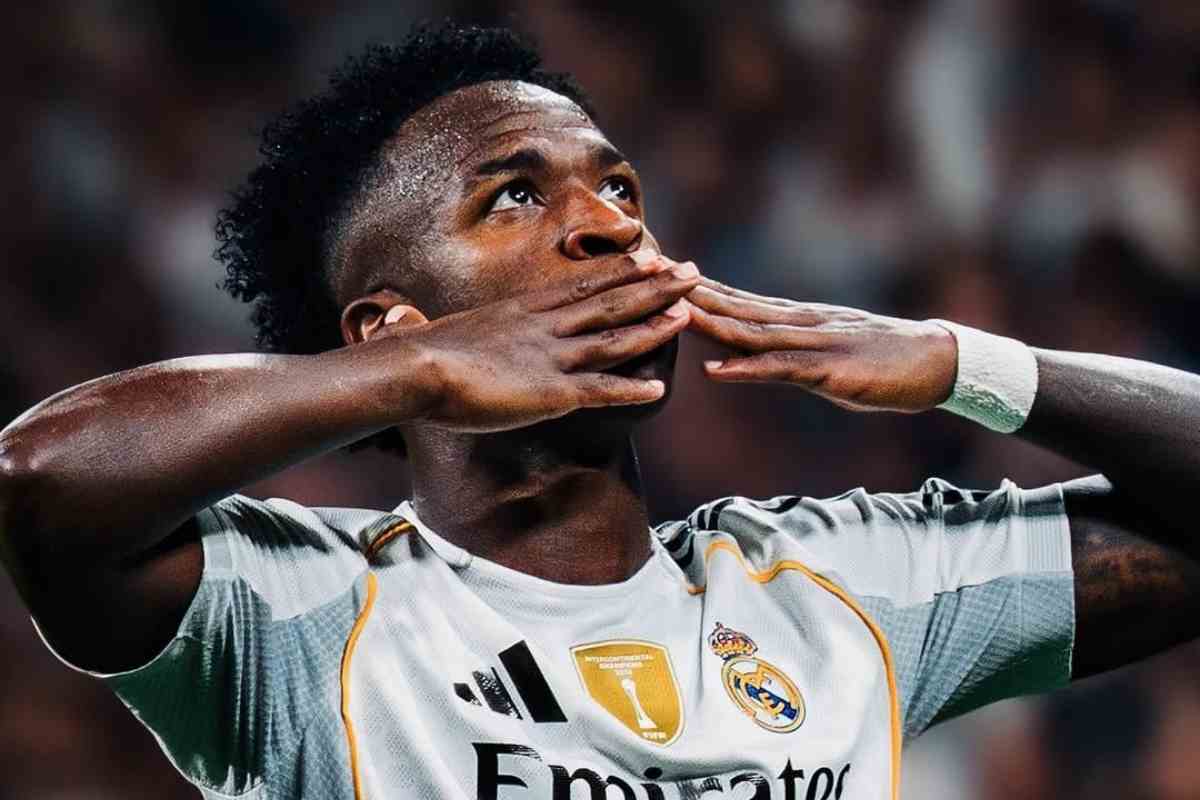 Vinicius finisce sul mercato: l’annuncio in diretta televisiva Vinicius finisce sul mercato: l’annuncio in diretta televisiva