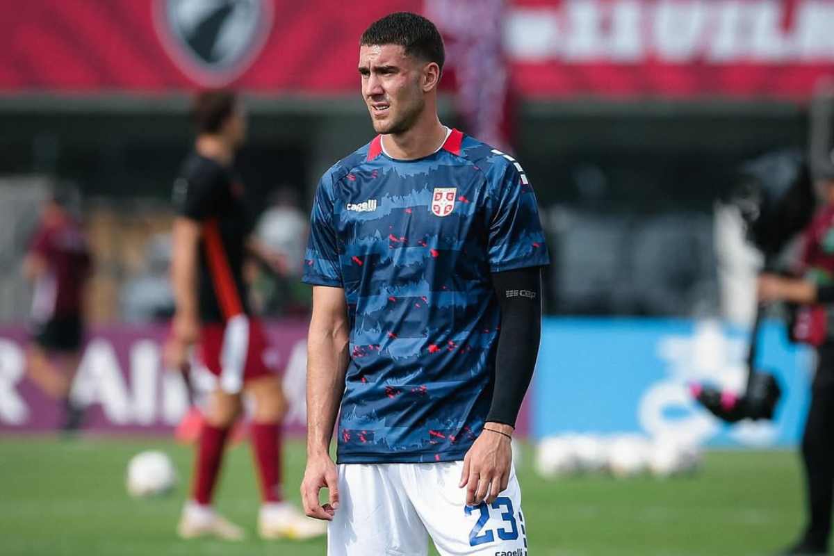 Vlahovic tenta la Juve