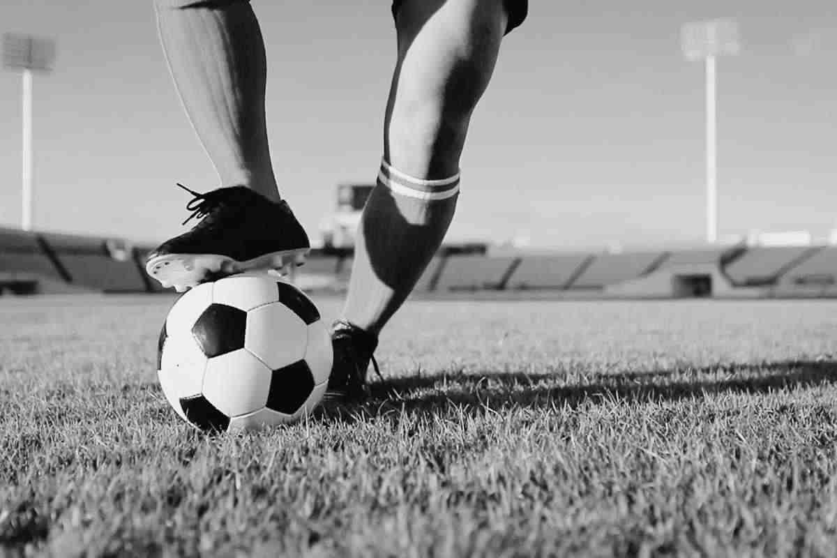 Lutto nel calcio italiano: addio alla leggenda, tifosi in lacrime Lutto nel calcio italiano: addio alla leggenda, tifosi in lacrime