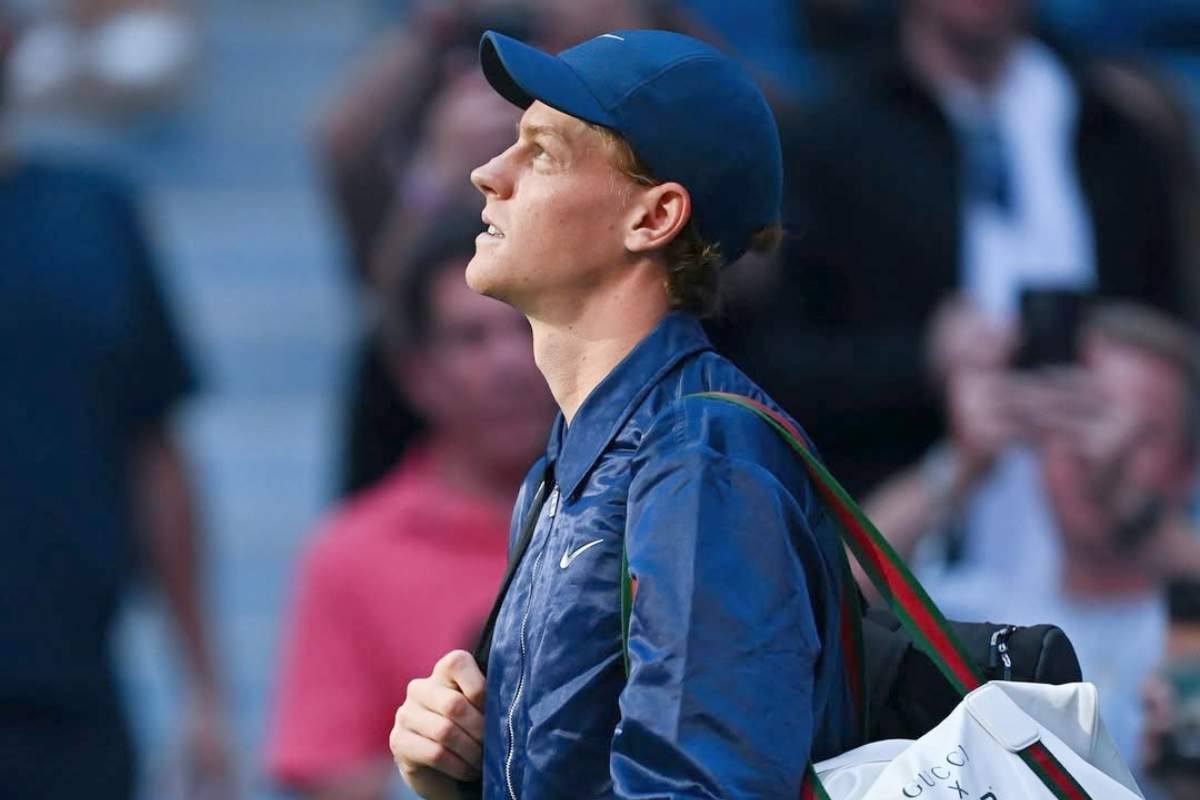 Sinner si ferma, l’annuncio gela: Alcaraz può già esultare Sinner si ferma, l’annuncio gela: Alcaraz può già esultare