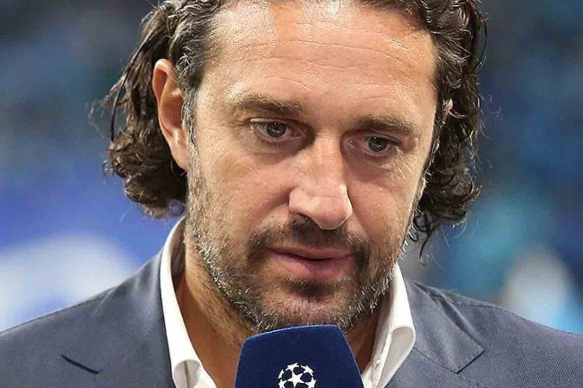 Luca Toni tuona contro il club, ha esagerato: i tifosi insorgono Luca Toni tuona contro il club, ha esagerato: i tifosi insorgono