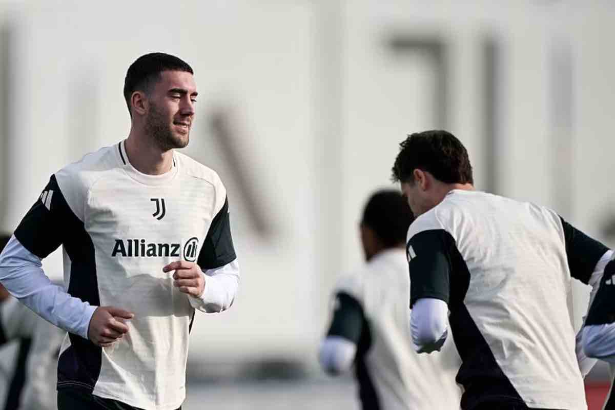 Vlahovic al Milan, manca solo l’ufficialità: “I giochi sono fatti”