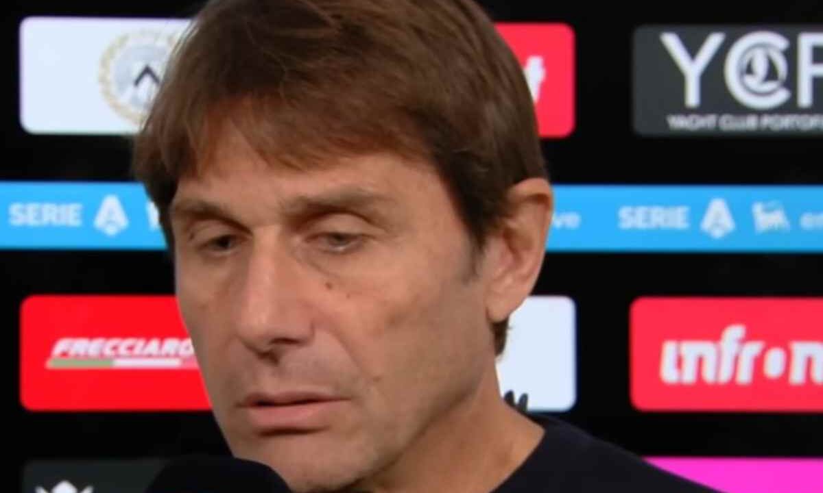 Antonio Conte in primo piano
