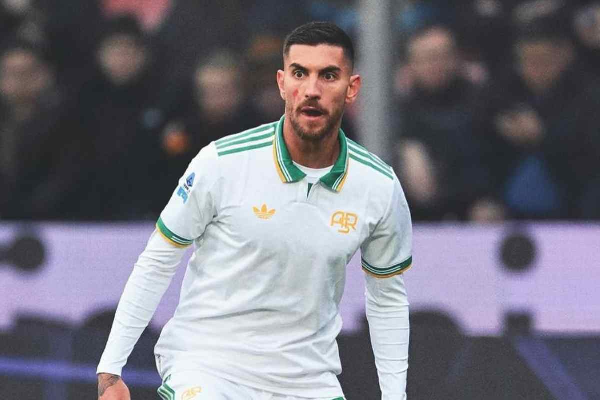 Lorenzo Pellegrini in campo con la Roma