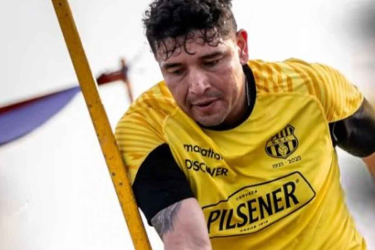 Mario Pineida durante un allenamento